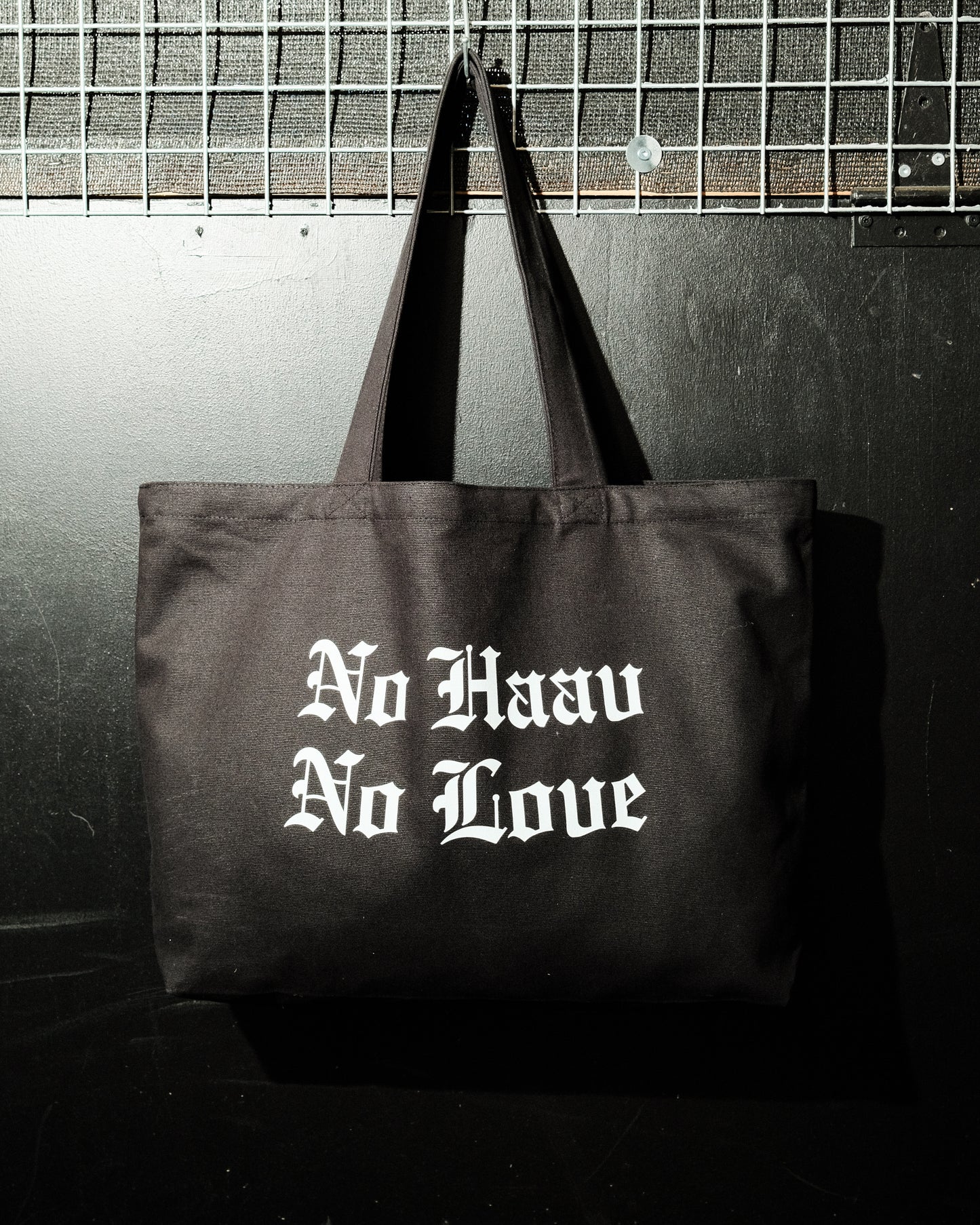 NOHAAVNOLOVE TOTE BAG