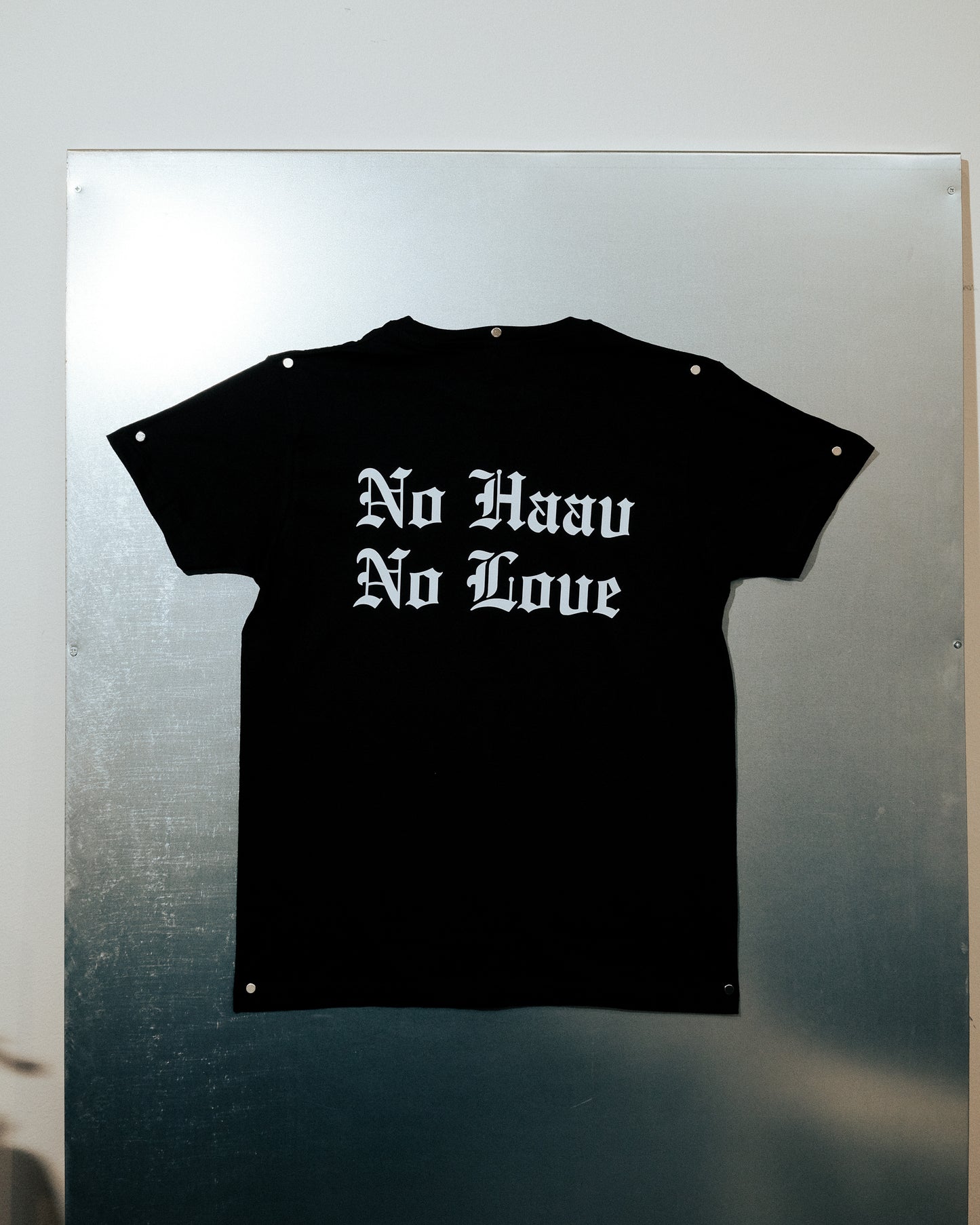 NOHAAVNOLOVE T-SHIRT